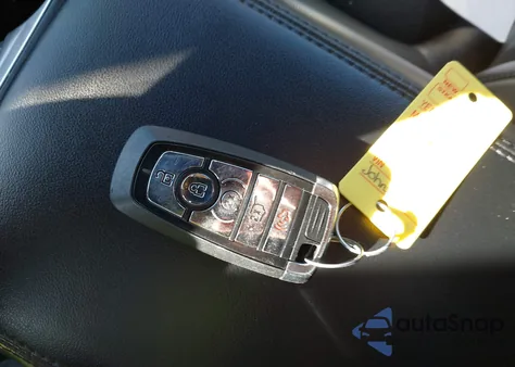 2020 Lincoln Nautilus Reserve z USA, uszkodzony, nr VIN 2LMPJ8K99LBL21706